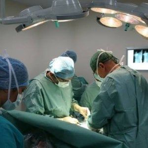 Torino: paralisi del volto, un intervento fa ritrovare il sorriso
