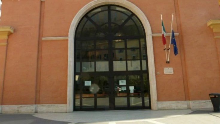 Perugia, ex compagna di un pusher racconta: "Mi usava come cavia per le droghe e mi ha violentato"