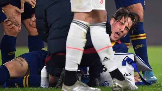 Roma, Zaniolo operato. Mancini lo rincuora: "Ti aspetto in campo"