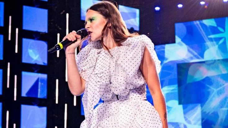 Francesca Michielin: “Le mie streghe ribelli all’inquisizione digitale”