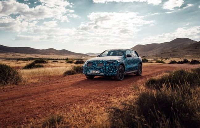 Mercedes EQC, i test continuano