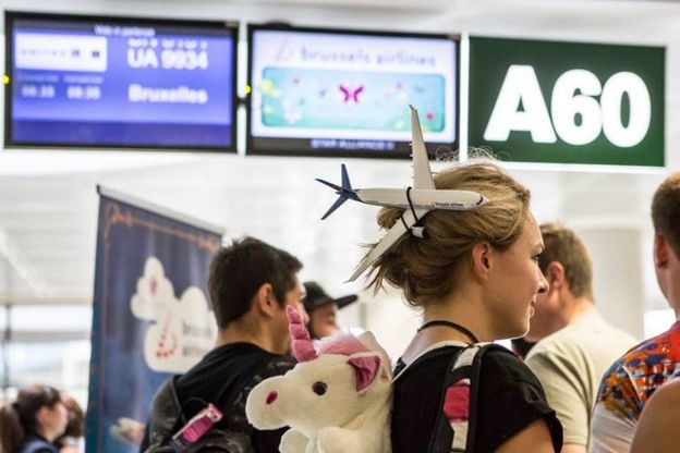 La musica elettronica fa ballare Malpensa: il djset finisce sulla pista