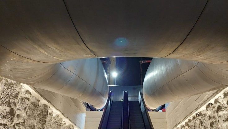 Napoli, metro linea 7: installata l’opera di Kapoor