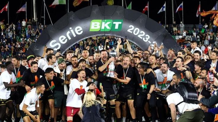 Venezia in Serie A trascinato da Vanoli, Pohjanpalo e Niederauer: l’allievo di Conte, il goleador vichingo e il vecchio lupo di Wall Street