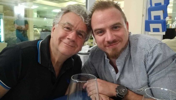 "Mio padre morto di Covid ma medico fino all'ultimo: mandava sms ai pazienti anche dalla Rianimazione"