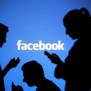 La guerra alla pirateria musicale passa su Facebook