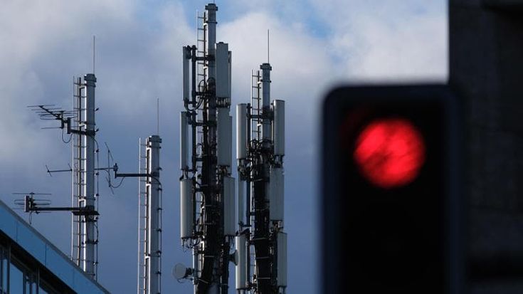 Studio della Regione sui rischi del 5G, le critiche del commissario Agcom Giacomelli: “L’Oms li ha esclusi”