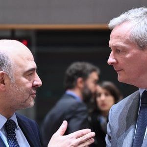 Apple e Google nel mirino di Parigi. L'accusa del ministro Le Maire: "Pratiche commerciali scorrette"