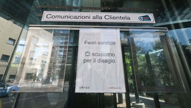 Genova, l'ascensore per l'ospedale Villa Scassi che in 8 anni ha funzionato solo pochi mesi. Costato 4,3 milioni, la sua riapertura è un rebus. E il Comune fa causa ai costruttori