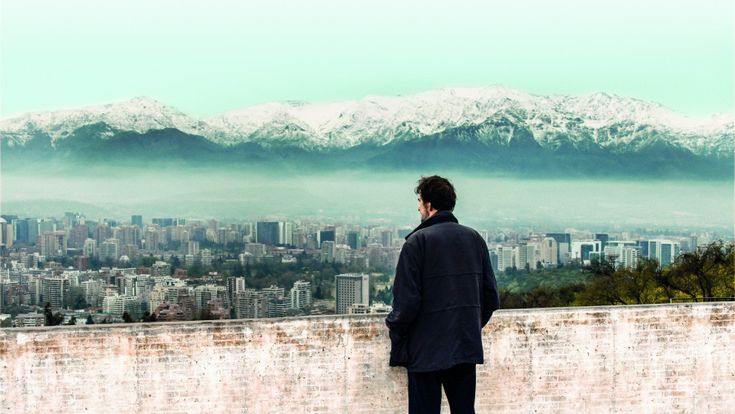 Santiago, Italia: Il Cile di Nanni Moretti racconta anche noi 