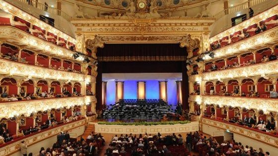 Bari, intesa sugli esuberi al teatro Petruzzelli: 23 cassintegrati. I sindacati: "Evitati 74 licenziamenti"