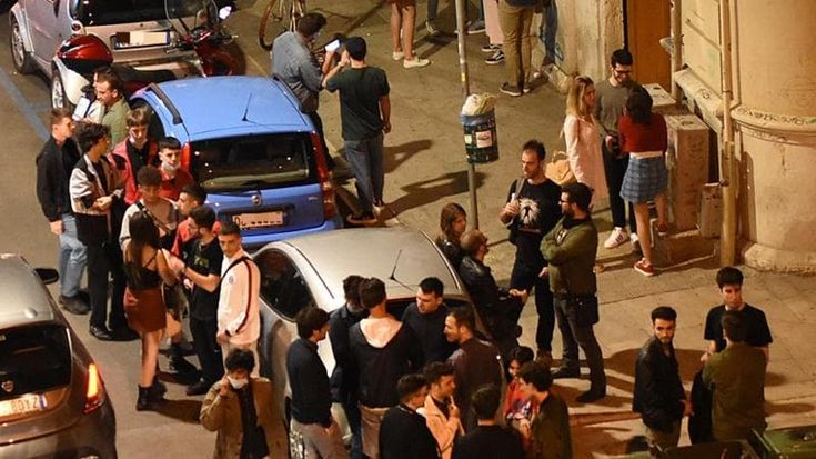 Bari, alcune aree sotto tutela: il piano del sindaco contro la malamovida