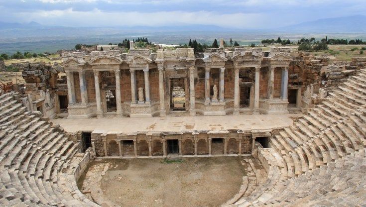 Archeologia, unguenti e colliri i farmaci del passato: a Hierapolis la scoperta dell'Università del Salento