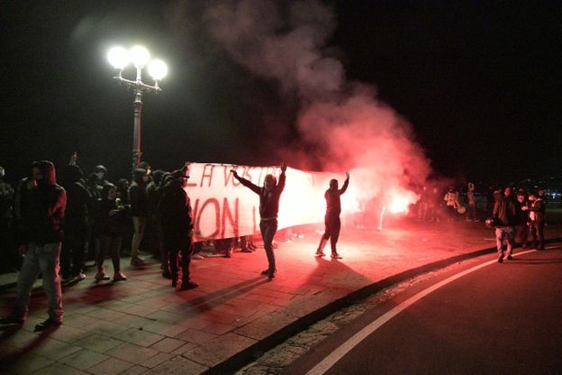 Coronavirus, manifestazione alla rotonda Diaz contro Governo e Regione