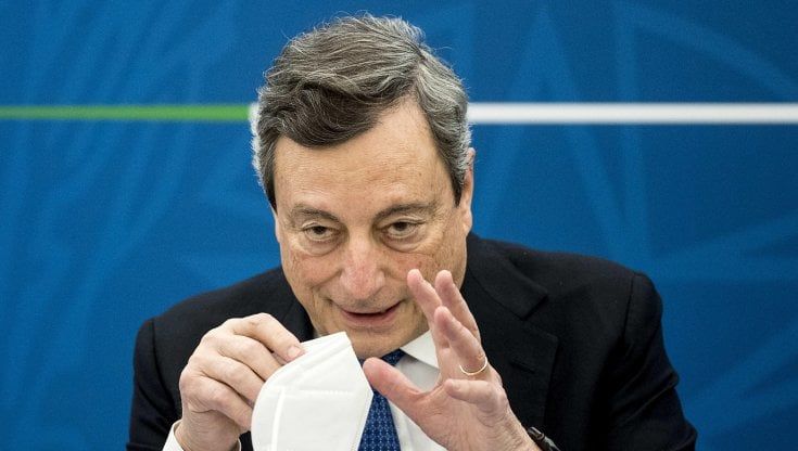 Riaperture, il pragmatismo di Draghi stronca l'ultimatum di Salvini: "Le chiusure sono pensabili o impensabili solo in base ai contagi"