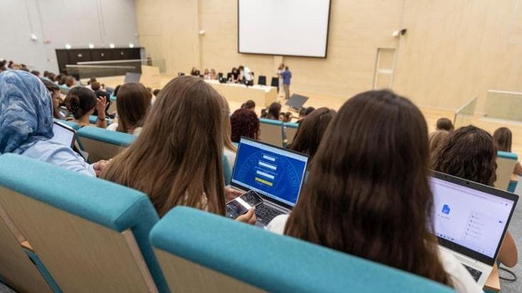 Medicina, via al semestre filtro: tra aule fuori uso e cantieri, lezioni online per 2 mila iscritti