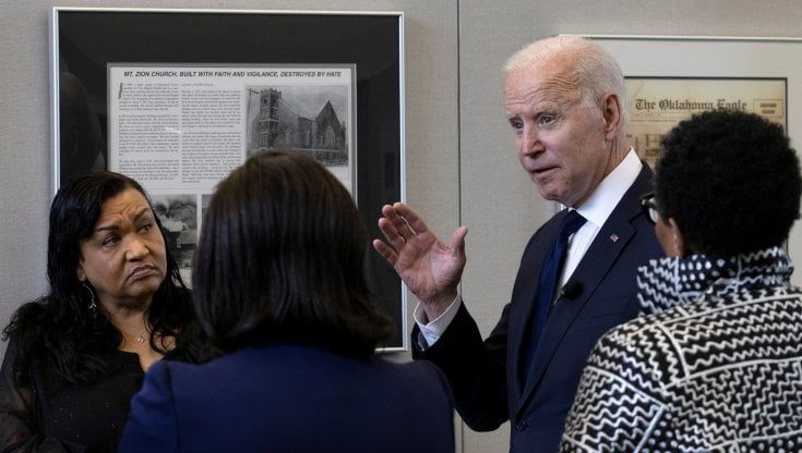 Il giorno di Biden a Tulsa per la strage dimenticata: “Abbattiamo il razzismo"