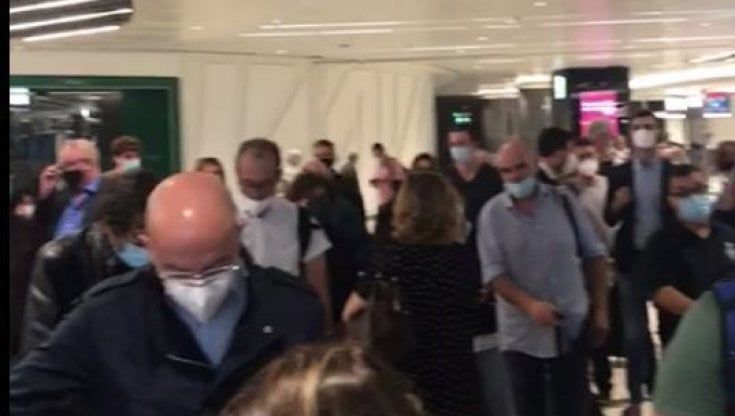 Fiumicino, Alitalia cancella sei voli: trecento passeggeri a terra. Anche senza scioperi o manifestazioni