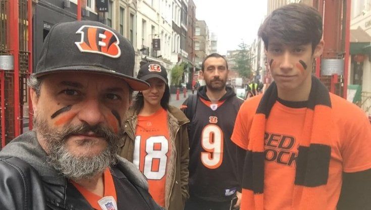 La passione per il football dei Manetti Bros: "In Ammore e malavita una dedica per i nostri Bengals"