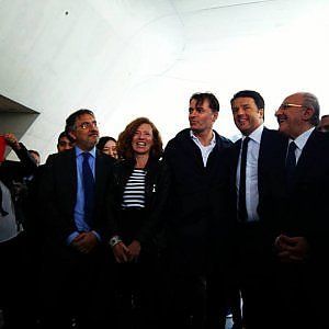 Renzi inaugura a Salerno la stazione di Zaha Hadid