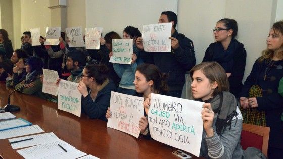 Psicologia occupata: gli studenti "invadono" la sala del consiglio