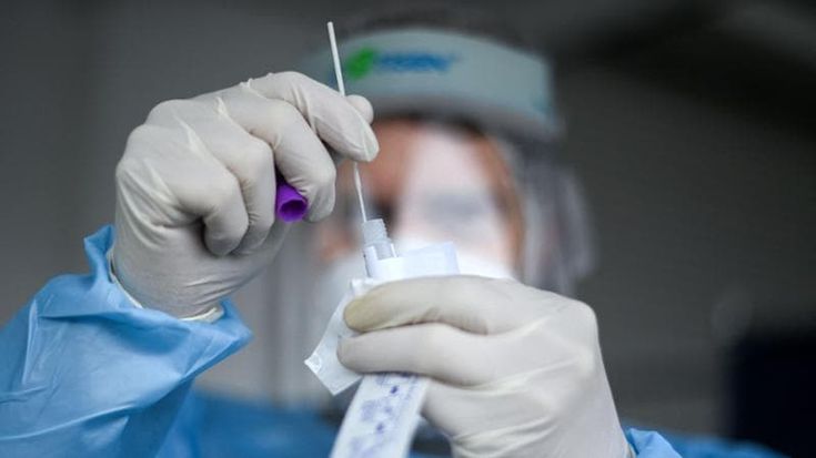 Il Covid rialza la testa: chi sono i pazienti a rischio oggi