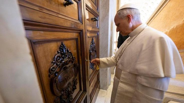 I lavori, la storia e il futuro dell’appartamento papale dove Leone XIV ha tolto i sigilli