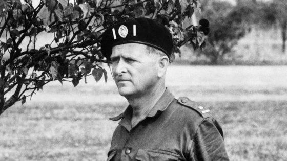 Addio a "Mad Mike", il mercenario più famoso del Novecento