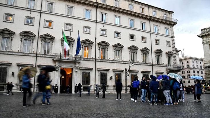 Palazzo Chigi rilancia il contante. In manovra tetto a 10mila euro