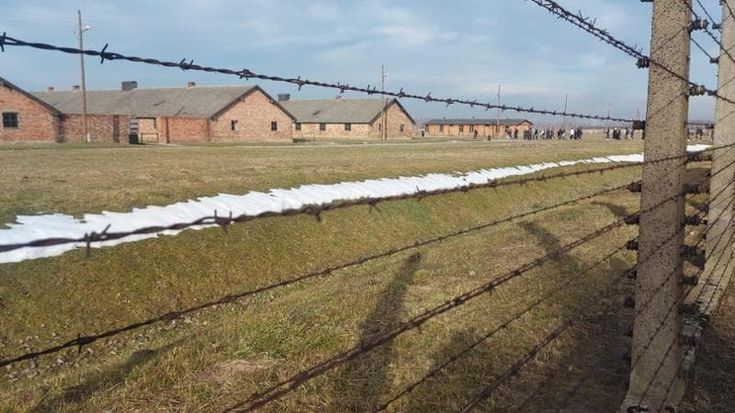 Visita ad Auschwitz, poi il ritorno a casa. “La Memoria sarà la nostra missione”