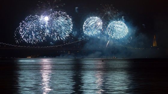 Capodanno a Lisbona con i fuochi sul Tago