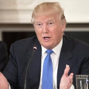 Firenze, la scrittrice iraniana Marina Nemat. "Trump? Mi ricorda Goebbels"