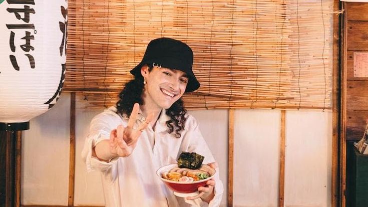 Il cibo del cult Kiss me Licia: ecco l’okonomiyaki di Marrabbio preparata da Sam Nazionale