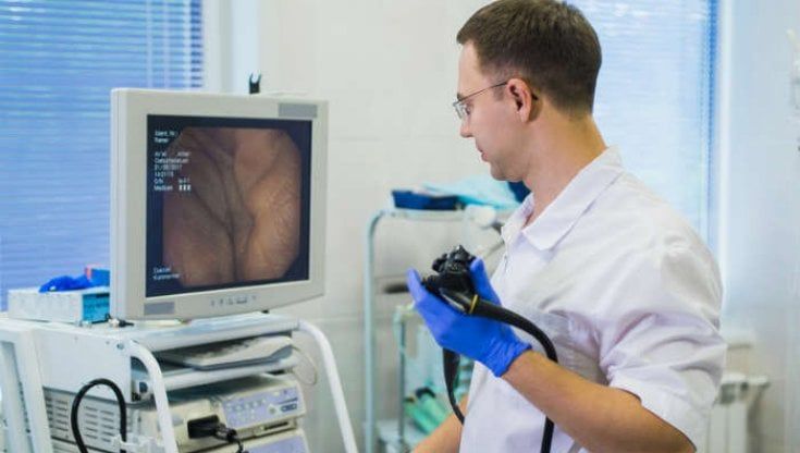 Odissea dopo il cancro: “Niente colonscopia prima di gennaio 2024”
