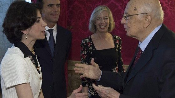 La Gianotti al Quirinale: "Anche il presidente Napolitano &egrave; fatto di elettroni e quark"