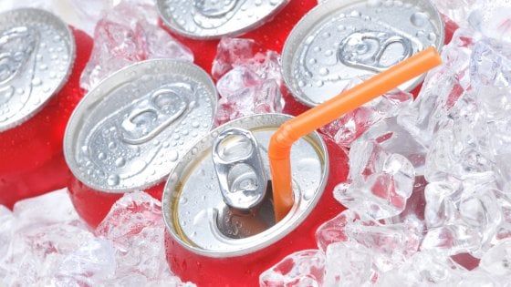 Bibite gassate: attenzione, le bollicine fanno ingrassare come lo zucchero
