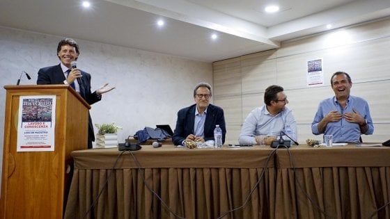 Comunali Napoli: Pd, de Magistris incassa il sì di Cuomo e Daniele. L'area riformista si spacca 