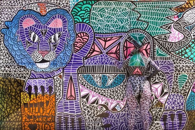 Graffiti e body painting in un'unica opera d'arte