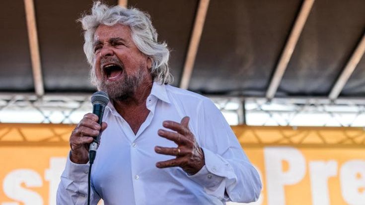Grillo: “M5s doveva cambiare politica ma politica ha cambiato loro”. Conte: per lui Draghi grillino