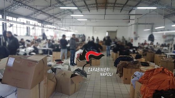 Lavoro minorile e "in nero", blitz dei carabinieri a Napoli e provincia