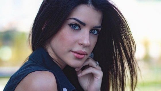 Dal Grande fratello a simbolo dell'estrema destra francese: la strana parabola di Mary Falconieri