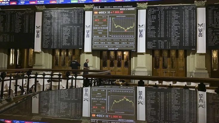 Le Borse di oggi, 4 novembre. Listini Ue chiudono in forte crescita. Lagarde: "Nuovi rialzi contro inflazione". La Cina brinda all'allentamento delle misure anti-Covid