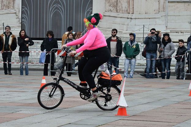 Bologna capitale del ciclismo urbano:<br />tutti in piazza per "Bici senza frontiere"