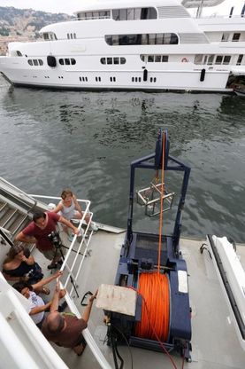 Greenpeace a Genova con la nave Rainbow Warrior 3