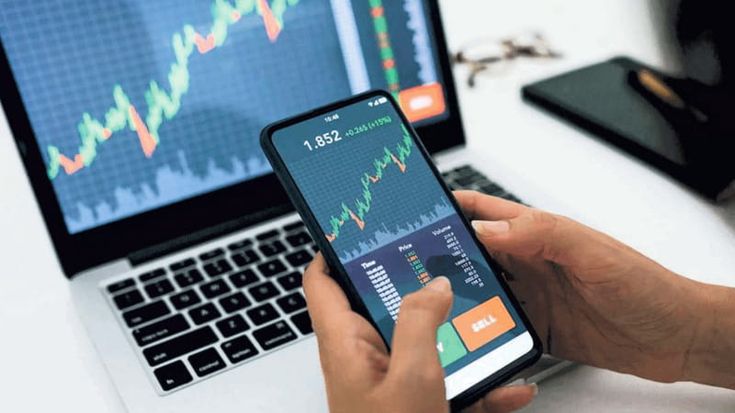 Il digital banking corre: ricavi al 70% nel 2027