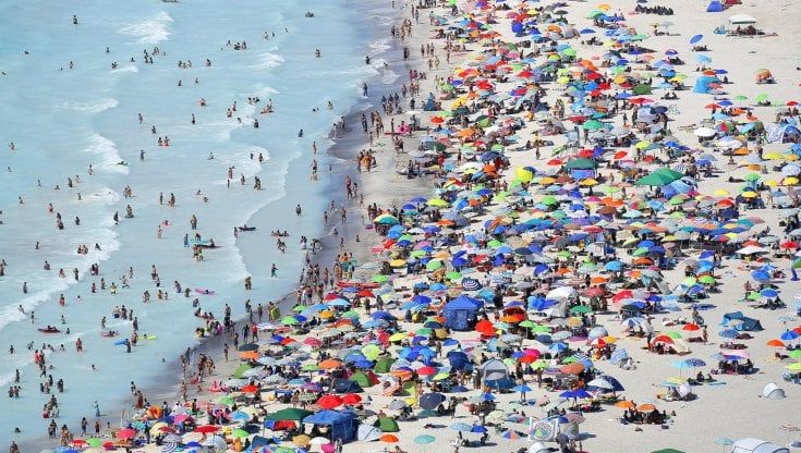 Spiagge, l' Ars approva la proroga delle concessioni