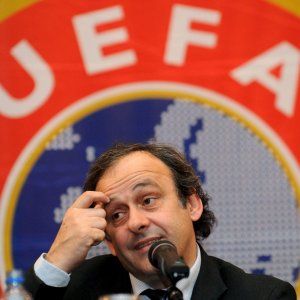 Presidenza Fifa, ora la lotta si restringe a Infantino e allo sceicco