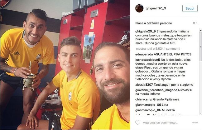 Higuain pubblica una foto dallo spogliatoio Juve, gli ex fan lo sommergono di insulti