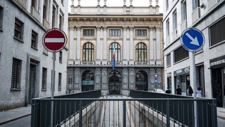 In casa Crt si cerca la terza via del braccio di ferro Quaglia-Palenzona