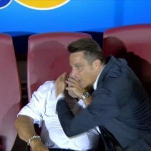 L'abbraccio di Oddo a Cosmi, gli applausi a Carpi e Frosinone: la festa ai perdenti